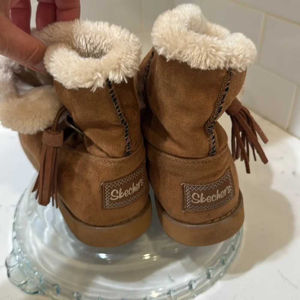 Skechers Keepsakes Tribute Fur Fringe Comfort Women's ankle Boots Sz. 9